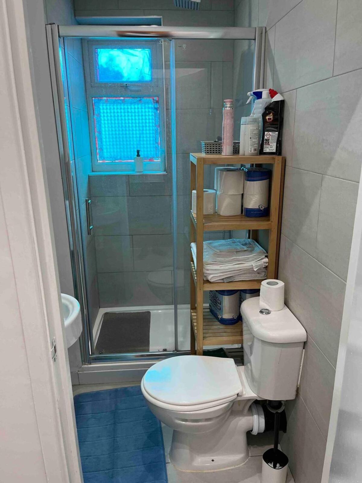Pensiune Flat With Private Entrance Londra